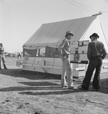 Migratory workers, pea harvest, FSA migratory labor..., Calipatria, Imperial County, 1939. Creator: Dorothea Lange