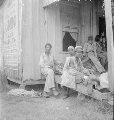 Migrant cotton pickers, Texas, 1936. Creator: Dorothea Lange
