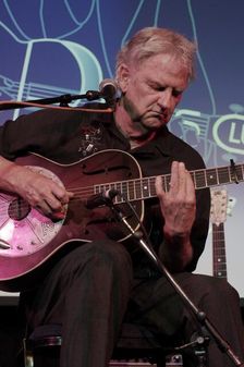 Mike Dowling, Crawley Blues Festival, Hawth, Crawley, West Sussex, Oct 2015. Artist: Brian O'Connor