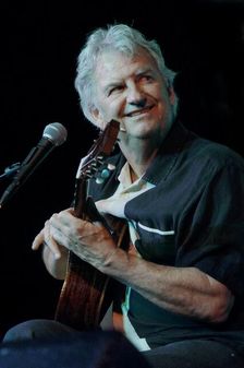 Mike Dowling, Crawley Blues Festival, Hawth, Crawley, West Sussex, Oct 2015. Artist: Brian O'Connor