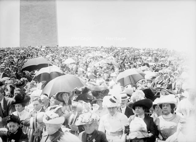 Military Field Mass, 1912. Creator: Harris & Ewing.