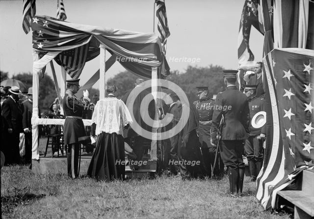 Military Field Mass By Holy Name Soc. of Roman Catholic Church, 1910. Creator: Harris & Ewing.