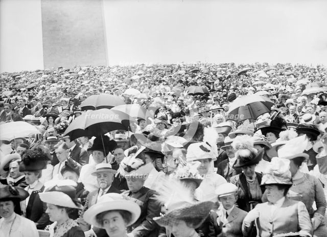 Military Field Mass. Crowds on Monument Grounds, 1912. Creator: Harris & Ewing.