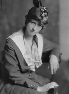 Millay, Edna St. Vincent, Miss, portrait photograph, not before 1914. Creator: Arnold Genthe