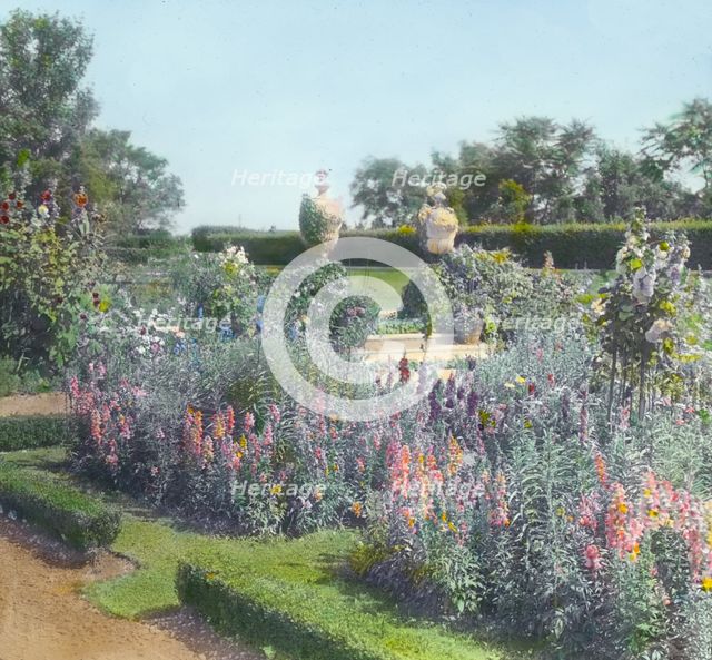 "Millefiori," Albert Barnes Boardman house, Great Plains Road and Coopers Neck..., New York, 1914. Creator: Frances Benjamin Johnston.