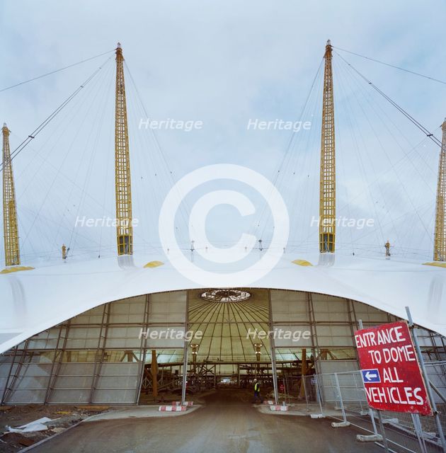 Millennium Dome, Drawdock Road, Greenwich, London, 28/01/1999. Creator: John Laing plc.