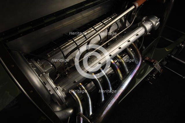 MILLER 122 supercharged 1923. Artist: Simon Clay.