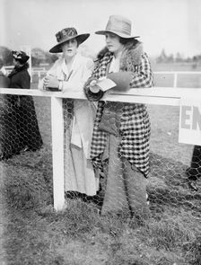 Mimi Scott and Mrs. Stev. Peabody Jr., between c1910 and c1915. Creator: Bain News Service