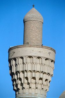 Minaret of the Suq al Ghazal Mosque, Baghdad, Iraq, 1977. Creator: Vivienne Sharp