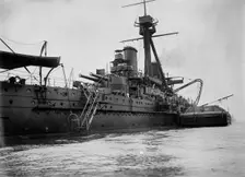 MINAS GERAES coaling, between c1910 and c1915. Creator: Bain News Service