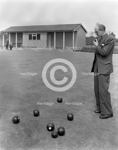 Miners' social club bowling green, Featherstone, West Yorkshire, 1959. Creator: Michael Walters.