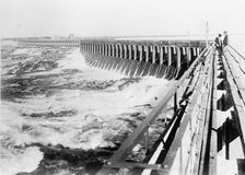 Minidoka Project - U.S. Reclamation Bureau. Minidoka Dam, One Mile Long...Idaho, 1912 Creator: Harris & Ewing