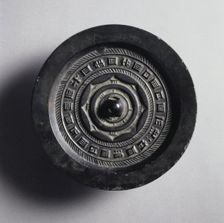 Mirror with Concentric Circles and Linked Arcs, late 3rd Century BC - early 1st Century. Creator: Unknown
