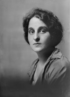 Miss A. Torrianne, portrait photograph, 1919 Oct. 15. Creator: Arnold Genthe