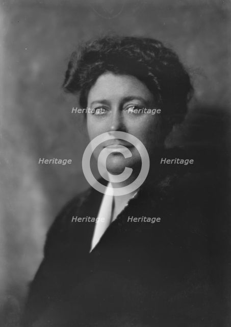 Miss Alice Carpenter, portrait photograph, 1918 Mar. 12. Creator: Arnold Genthe.