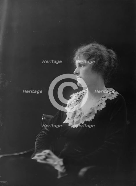Miss Amory, portrait photograph, 1919 Feb. 27. Creator: Arnold Genthe.