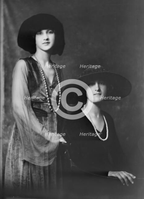 Miss Anna Duncan and sister, portrait photograph, 1919 Oct. 16. Creator: Arnold Genthe.