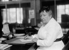 Miss Annie E.Roe, Bureau of Printing And Engraving, 1913. Creator: Harris & Ewing