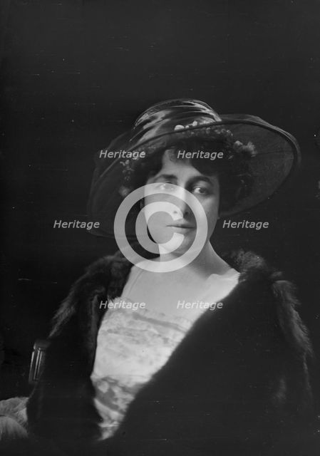Miss Angela Morgan, portrait photograph, 1919 Feb. 25. Creator: Arnold Genthe.