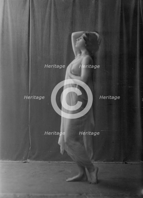 Miss Aurah Melnor, 1918 Sept. 6. Creator: Arnold Genthe.
