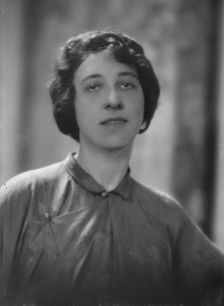Miss Babcock, portrait photograph, 1918 Jan. 29. Creator: Arnold Genthe