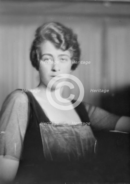 Miss Bose Norton, portrait photograph, 1918 Feb. 8. Creator: Arnold Genthe.