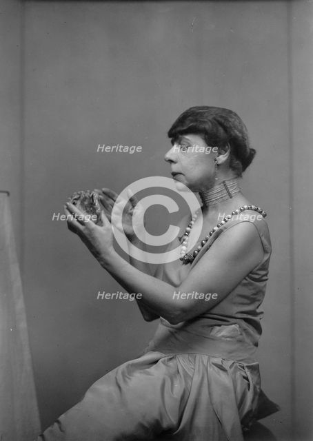 Miss Carrie Stettheimer, portrait photograph, 1932 Apr. 12. Creator: Arnold Genthe.
