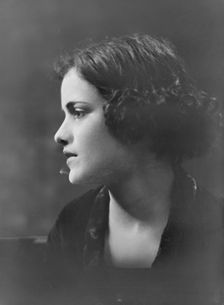 Miss Consuela Garcia, portrait photograph, 1919. Creator: Arnold Genthe