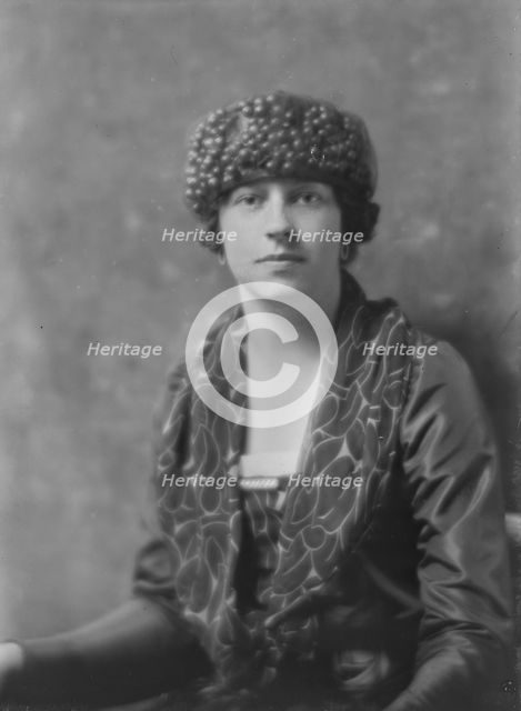 Miss Clarice Patterson, portrait photograph, 1918 Apr. 19. Creator: Arnold Genthe.