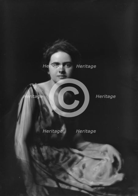 Miss Damrosch, portrait photograph, 1919 May 5. Creator: Arnold Genthe.