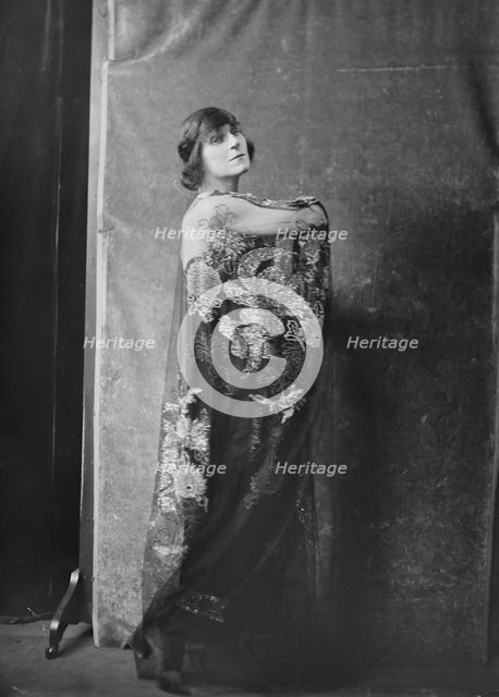 Miss Donner, portrait photograph, 1919 Mar. 6. Creator: Arnold Genthe.