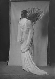 Miss Donner, portrait photograph, 1919 Mar. 6. Creator: Arnold Genthe