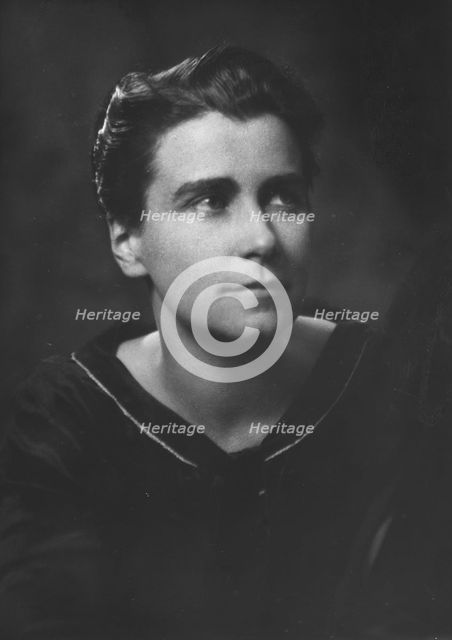 Miss Dorothy Arzner, portrait photograph, 1927. Creator: Arnold Genthe.