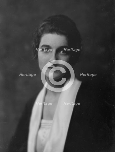 Miss Dougherty, portrait photograph, 1917 Dec. 13. Creator: Arnold Genthe.