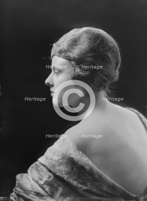 Miss Durant, portrait photograph, 1919 May 20. Creator: Arnold Genthe.