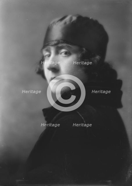 Miss E. Stettheimer, portrait photograph, 1918 Feb. 1. Creator: Arnold Genthe.
