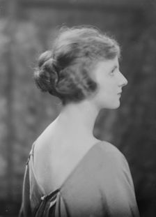 Miss Earline Espey, portrait photograph, 1918 Apr. 19. Creator: Arnold Genthe