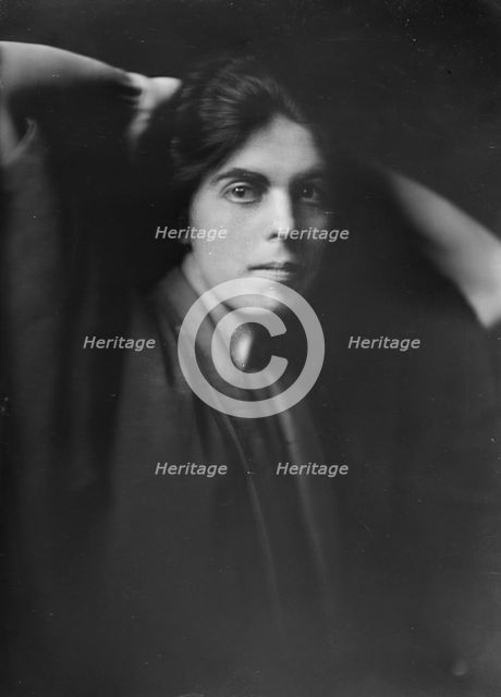 Miss Elizabeth Stuyvesant, portrait photograph, 1919 Jan. 19. Creator: Arnold Genthe.