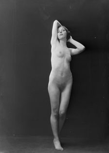 Miss Ernani Seibel, portrait photograph, 1919 June 21. Creator: Arnold Genthe