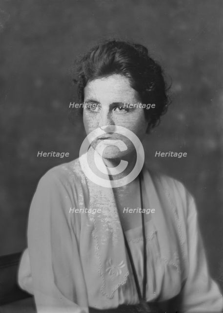 Miss Fannie Ingram, portrait photograph, 1919 May 17. Creator: Arnold Genthe.