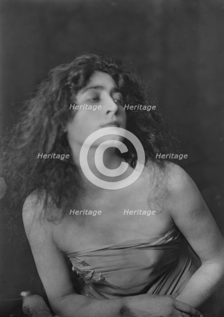Miss Flore Revalles, portrait photograph, 1918 Sept. 26. Creator: Arnold Genthe.
