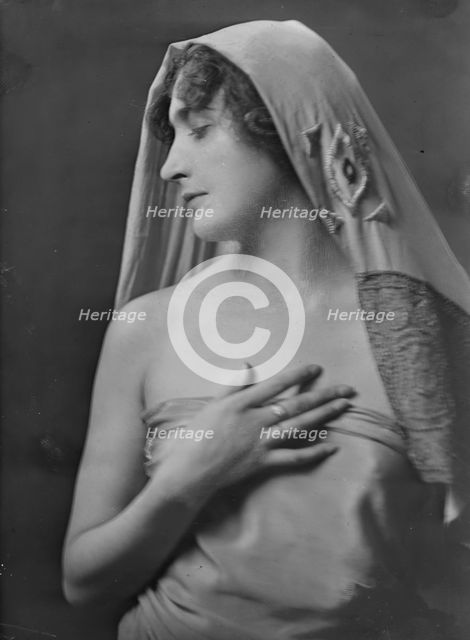 Miss Flore Revalles, portrait photograph, 1918 Sept. 26. Creator: Arnold Genthe.