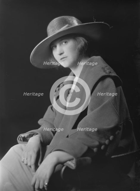 Miss Florence Von Wien, portrait photograph, 1919 Mar. 8. Creator: Arnold Genthe.