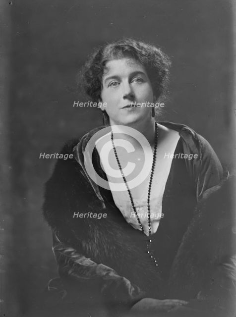 Miss Florence Parbury, portrait photograph., 1919 Oct. 6. Creator: Arnold Genthe.