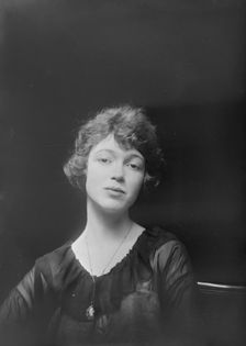 Miss G., (Mrs. J.L. Breese), portrait photograph, 1918 Dec. or 1919 Jan. Creator: Arnold Genthe