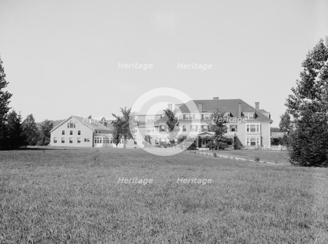 Miss Hall's school, Pittsfield, Mass., between 1910 and 1920. Creator: Unknown.