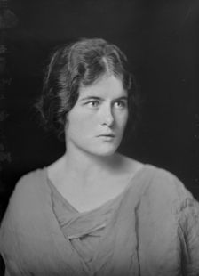 Miss Hasbrouck, portrait photograph, 1918 Nov. 11. Creator: Arnold Genthe