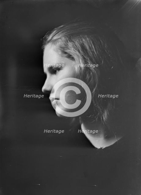 Miss Katherine Pillsbury, portrait photograph, 1919 Sept. 29. Creator: Arnold Genthe.