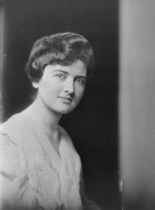 Miss Kathleen Anderson, portrait photograph, 1919 Mar. 11. Creator: Arnold Genthe