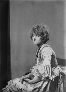 Miss Kathleen Martyn, portrait photograph, 1919 Sept. 23. Creator: Arnold Genthe